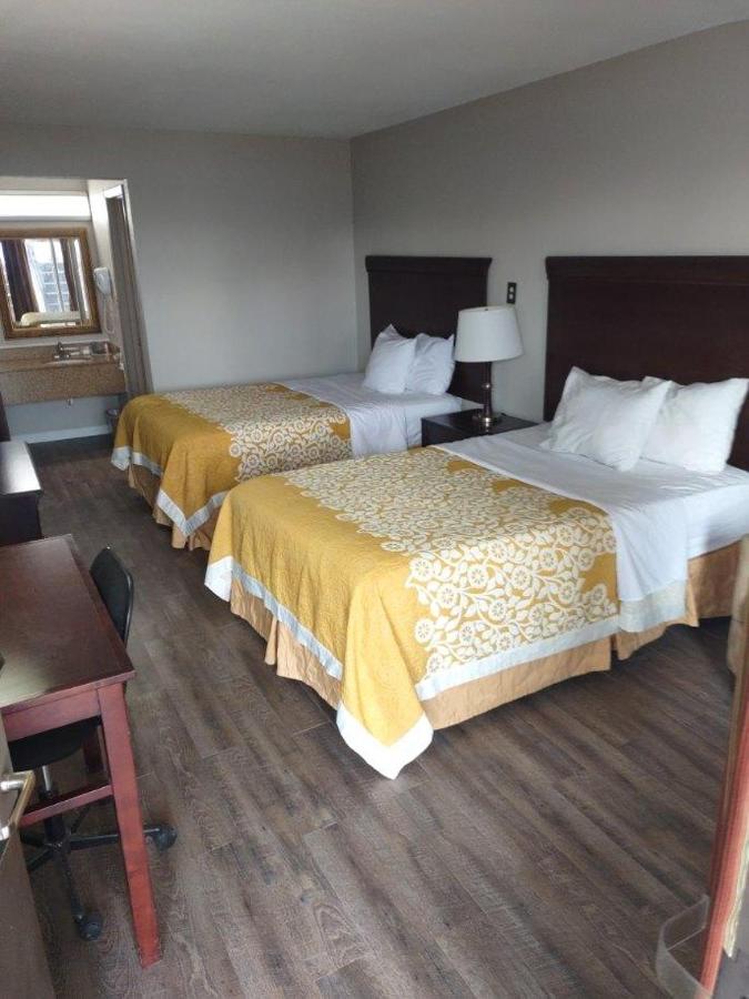 Days Inn By Wyndham Blytheville Bagian luar foto