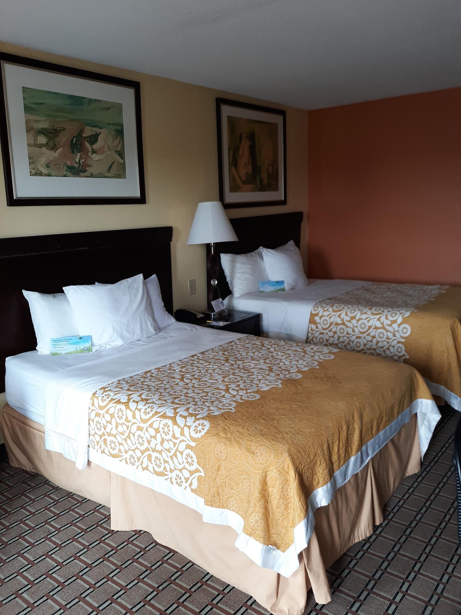 Days Inn By Wyndham Blytheville Bagian luar foto